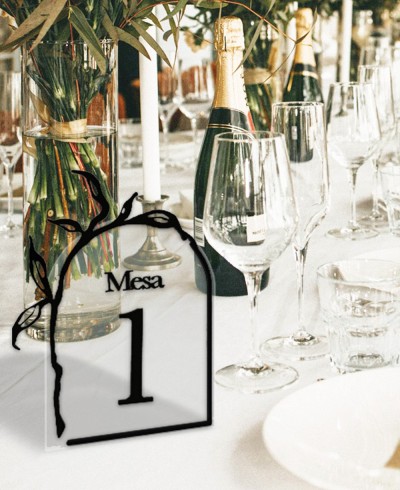 Números de mesa de madera para bodas con olivo