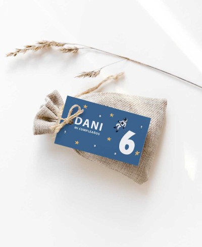 Etiquetas rectangulares de cumple espacio astronauta cielo