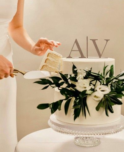 Vista general cake topper personalizado con iniciales