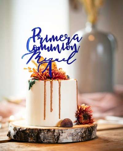 Vista general cake topper primera comunión personalizado