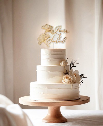 Vista general cake topper personalizado con nombres