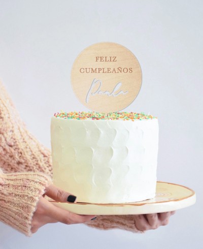 Composizione cake topper per compleanno con torta