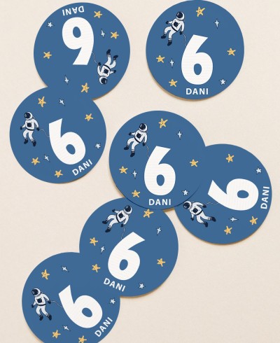 Circular stickers for birthday-space gifts