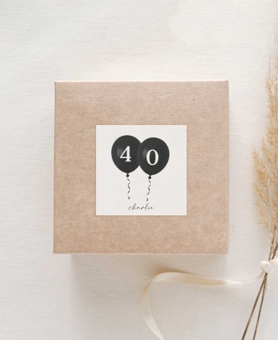 Pegatinas cuadradas para regalos de cumpleaños globos