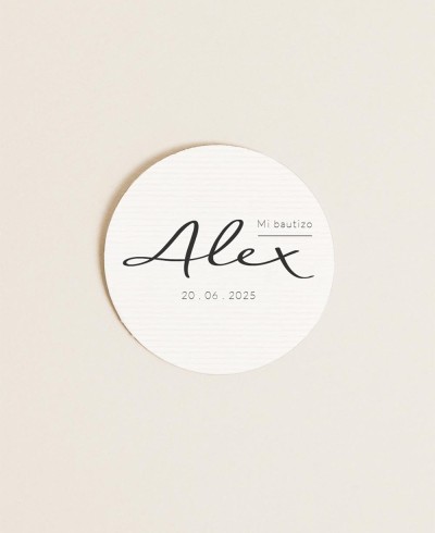 Etichette rotonde per dettagli tipografici del battesimo