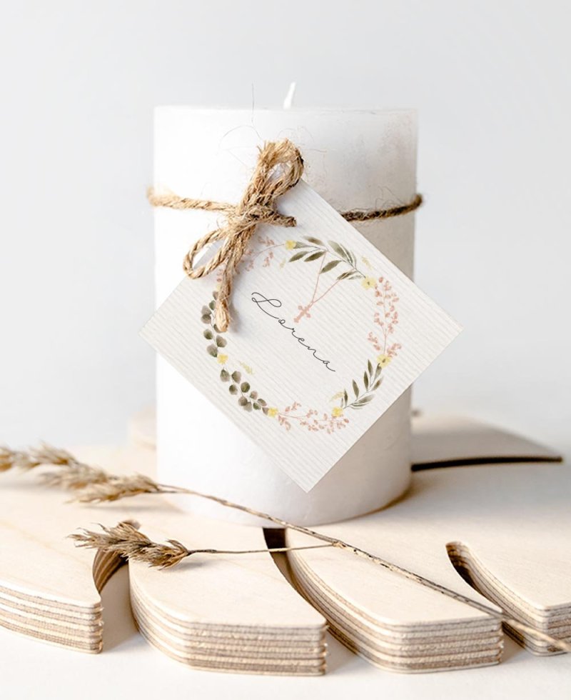 Etiquetas cuadradas para regalos de comunión cruz