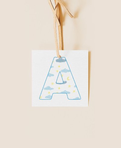 Etiqueta cuadrada para detalles de comunión nubes