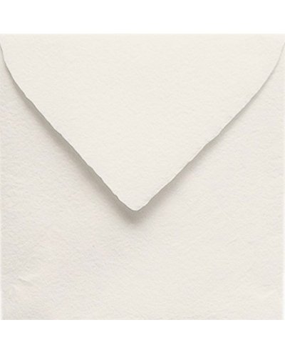 Enveloppe carrée blanc cassé faite à la main pour invitations | Marmarina