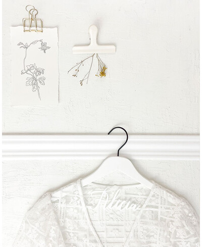 Cintre de mariage de nom personnalisé