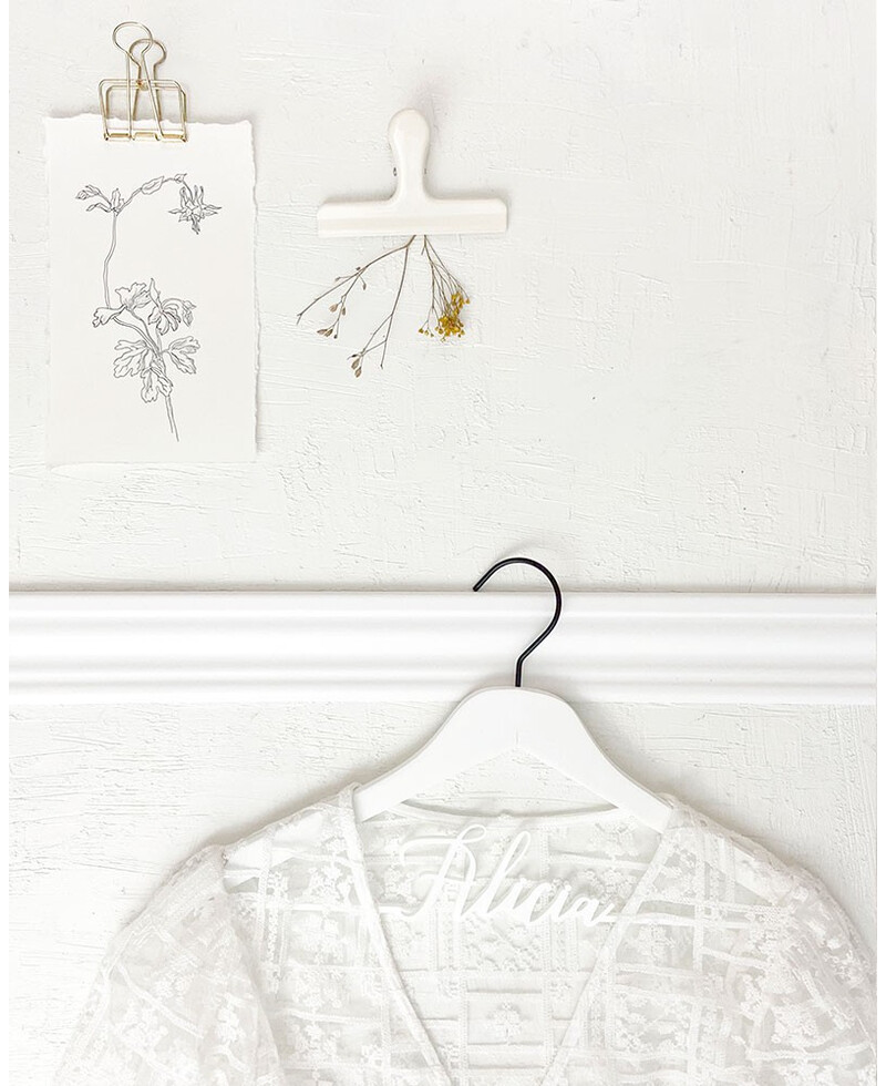 Cintre de mariage de nom personnalisé