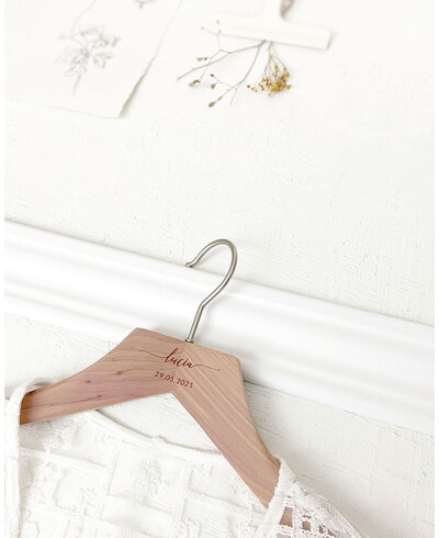 Hochzeitshänger Zedernholz Name Datum