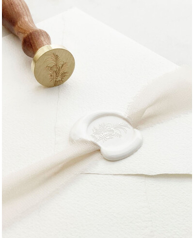 Seal for jungle sealing