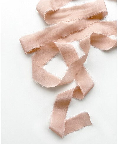 Cinta de seda rosa empolvado