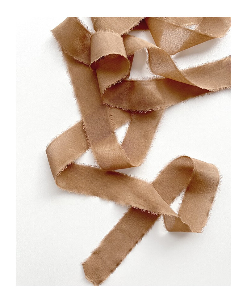 Dunkelbraunes Seidenband