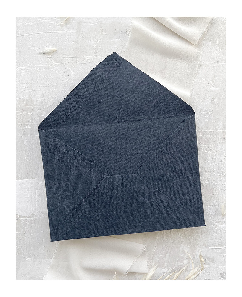 Sobre artesanal exclusivo de color azul oscuro