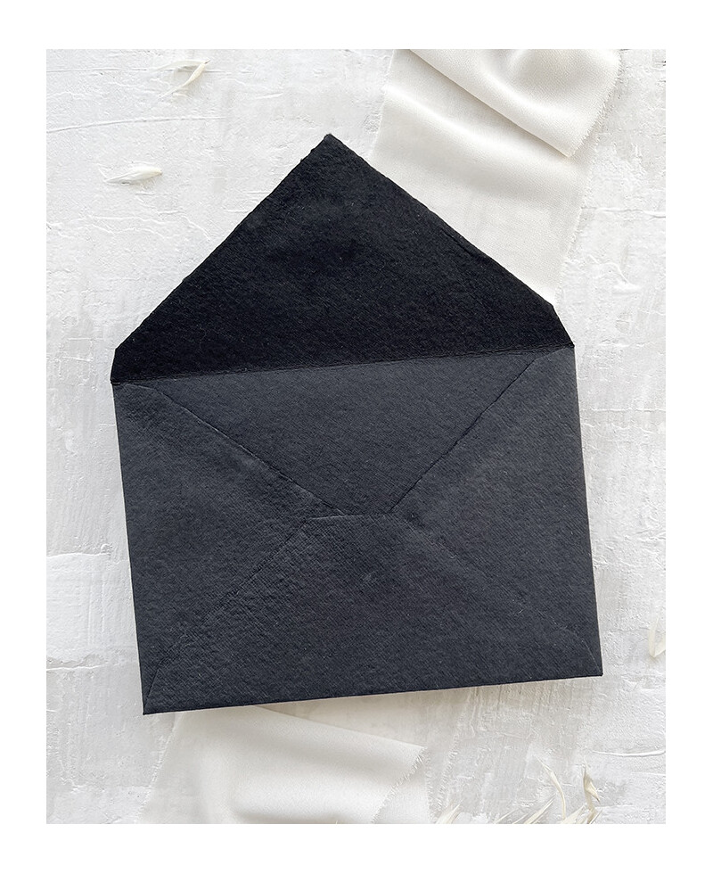 Sobre artesanal exclusivo de color negro