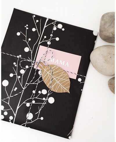 Cuerdas blancas y negras para invitaciones de boda