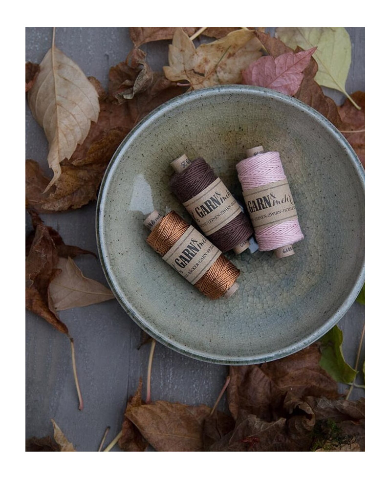 Cordeles marrones para invitaciones de boda