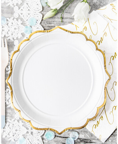 Paper plate with gold edges