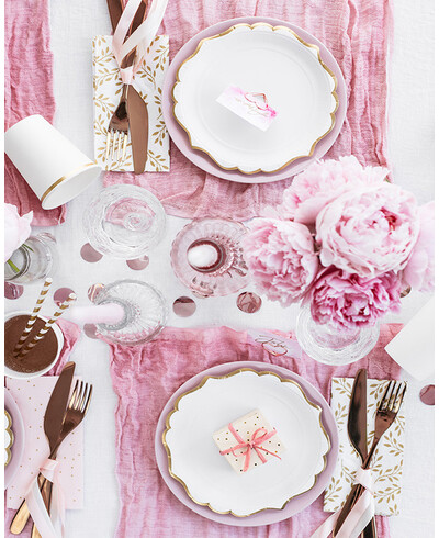 Pappteller mit Goldrand