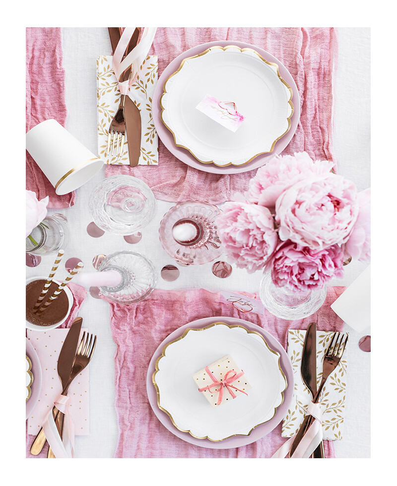 Pappteller mit Goldrand