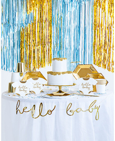 Vaso de papel con el borde dorado