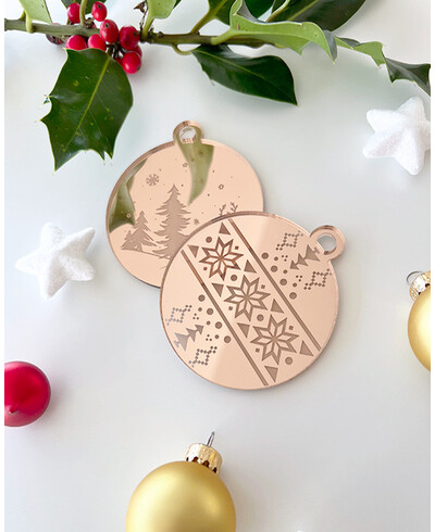 Bolas de navidad con estampado navideño