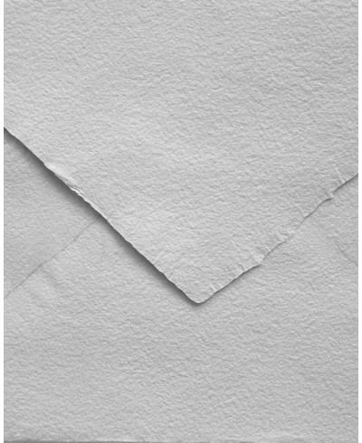 Zoom em embarcações cinza claro