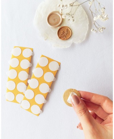 Adesivos para selar selos de cera