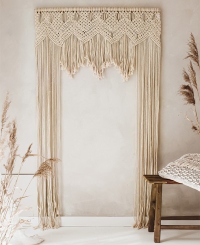 Decoração de casamento em arco de cortina de macramê